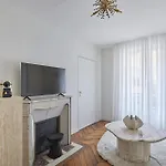 Sublime Air-conditioned Center Of Apartment Paris