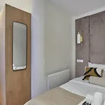 Sublime Air-conditioned Center Of Apartment