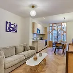 Sublime Air-conditioned Center Of Apartment Paris