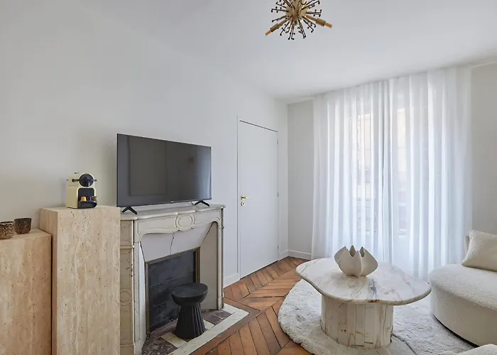 Sublime Air-conditioned Center Of Apartment Paris
