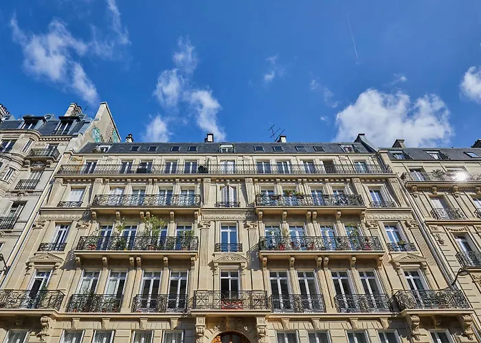 Sublime Air-conditioned Center Of Apartment