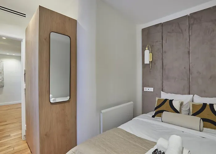 Sublime Air-conditioned Center Of Apartment