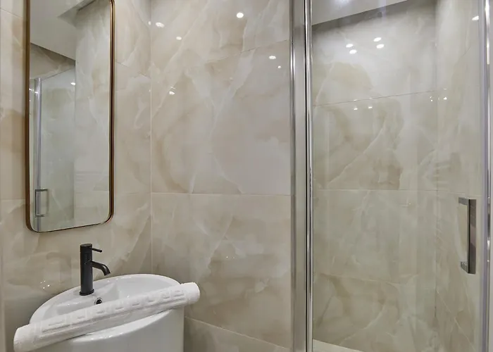 Sublime Air-conditioned Center Of Apartment *