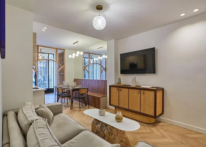 Sublime Air-conditioned Center Of * Paris