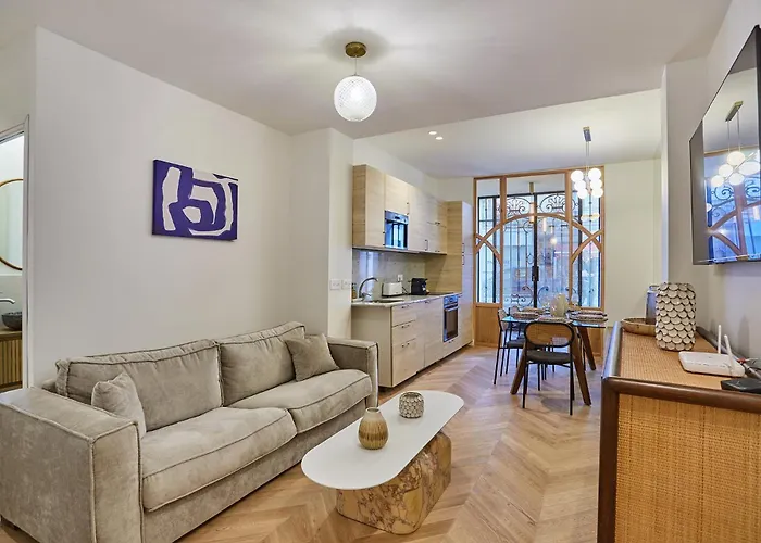 Sublime Air-conditioned Center Of Apartment Paris