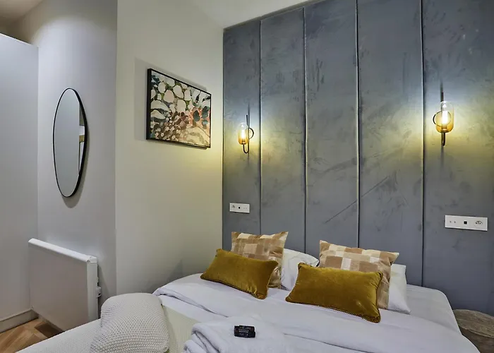 Sublime Air-conditioned Center Of Apartment