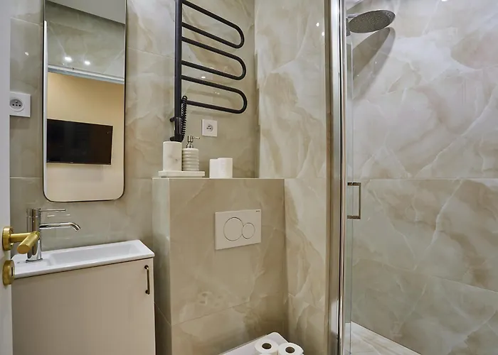 Sublime Air-conditioned Center Of Apartment *
